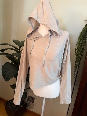 Light Beige Hooded Long-Sleeve Women's Workout Top